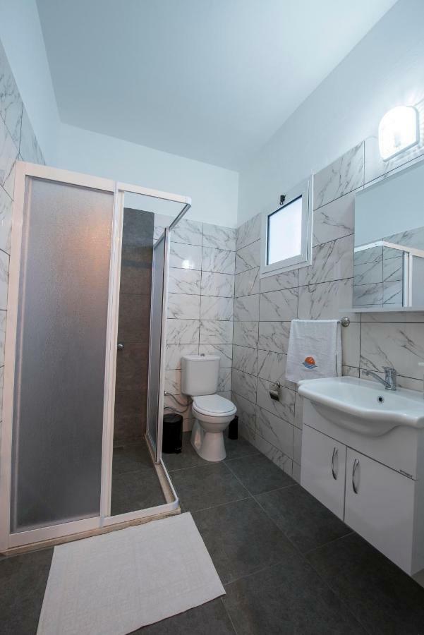 Deniz Airport Suites Nicosia Exterior photo