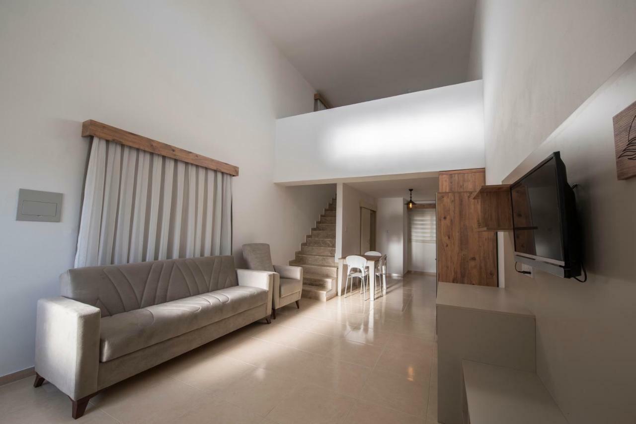 Deniz Airport Suites Nicosia Exterior photo