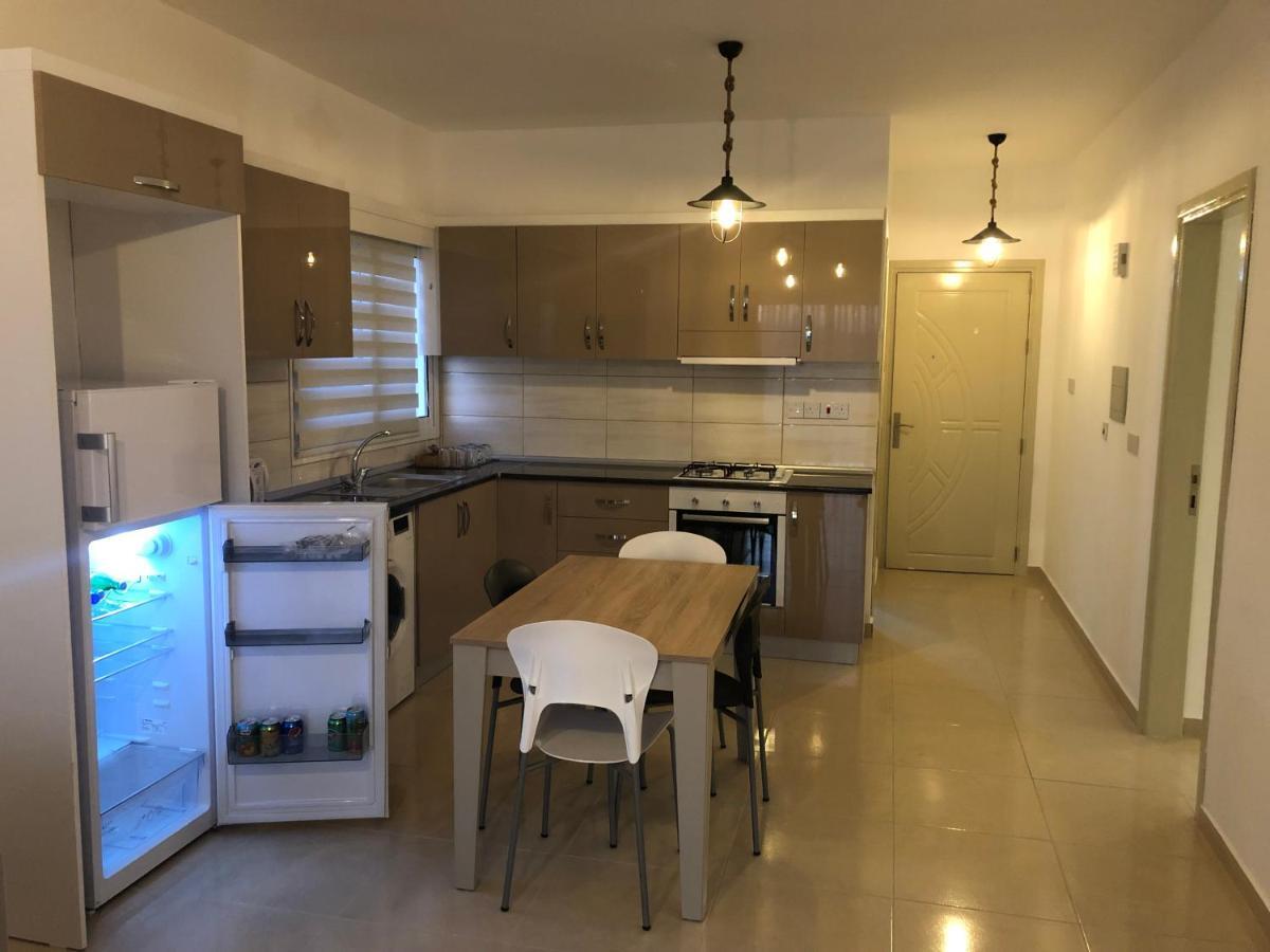 Deniz Airport Suites Nicosia Exterior photo