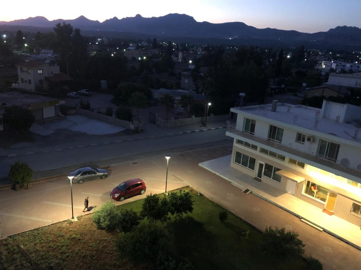 Deniz Airport Suites Nicosia Exterior photo